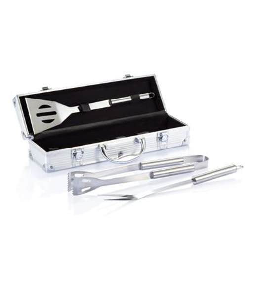 Barbeque set in Aluminium case with set of tools