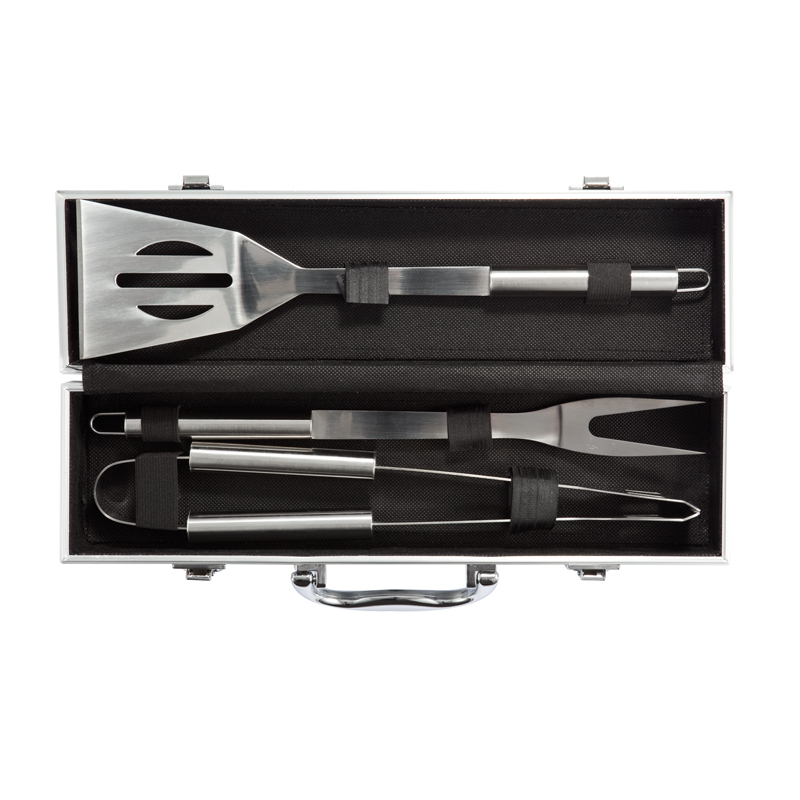 Barbeque set in Aluminium case open