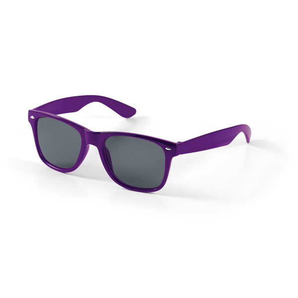 Classic sunglasses in purple