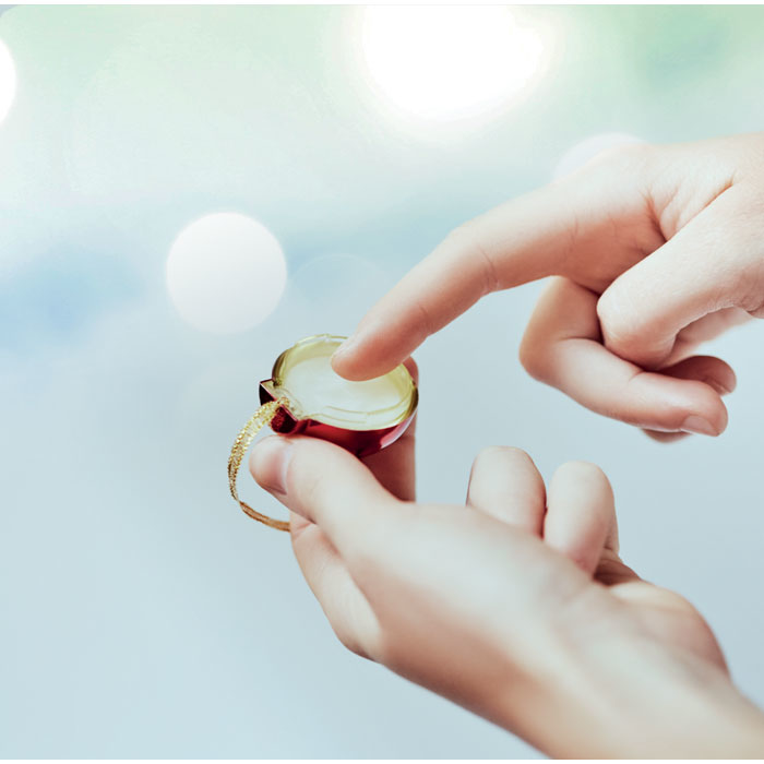 lip balm bauble 