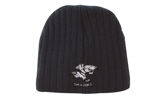 Cable Knit Beanie in black with 1 colour logo