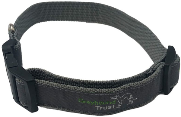 Dog collar with woven applique black