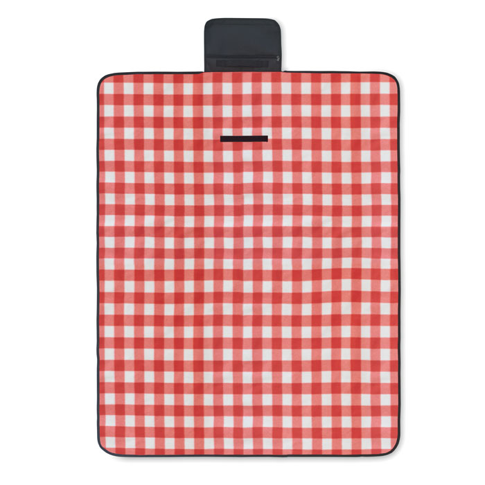 picnic blanket in red full length