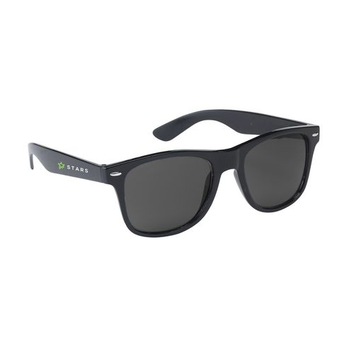 black rpet sunglasses