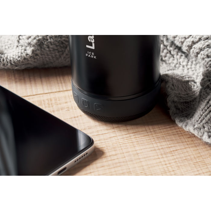 Double Wall Bottle with a detachabale speaker	