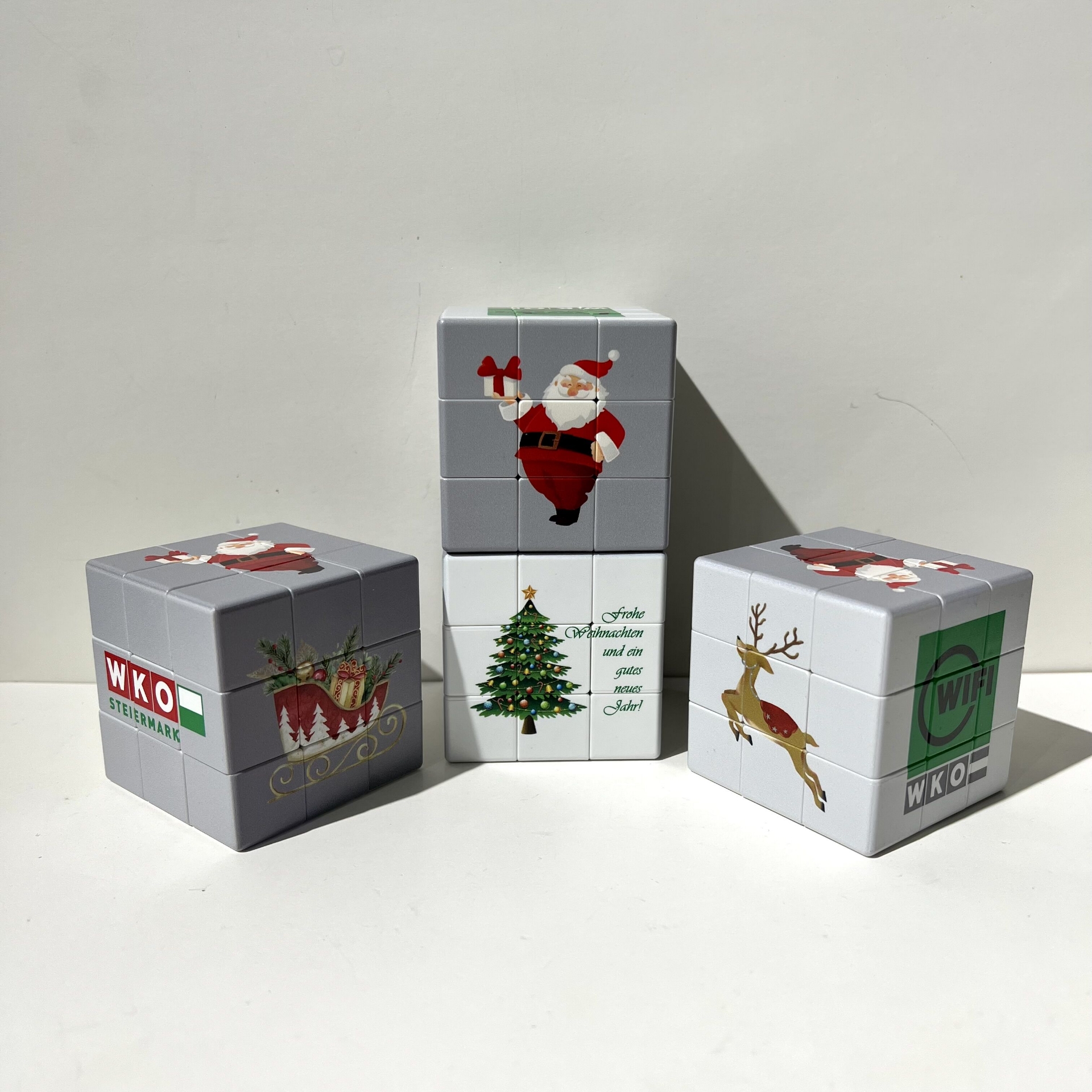 Rotating Puzzle Cube