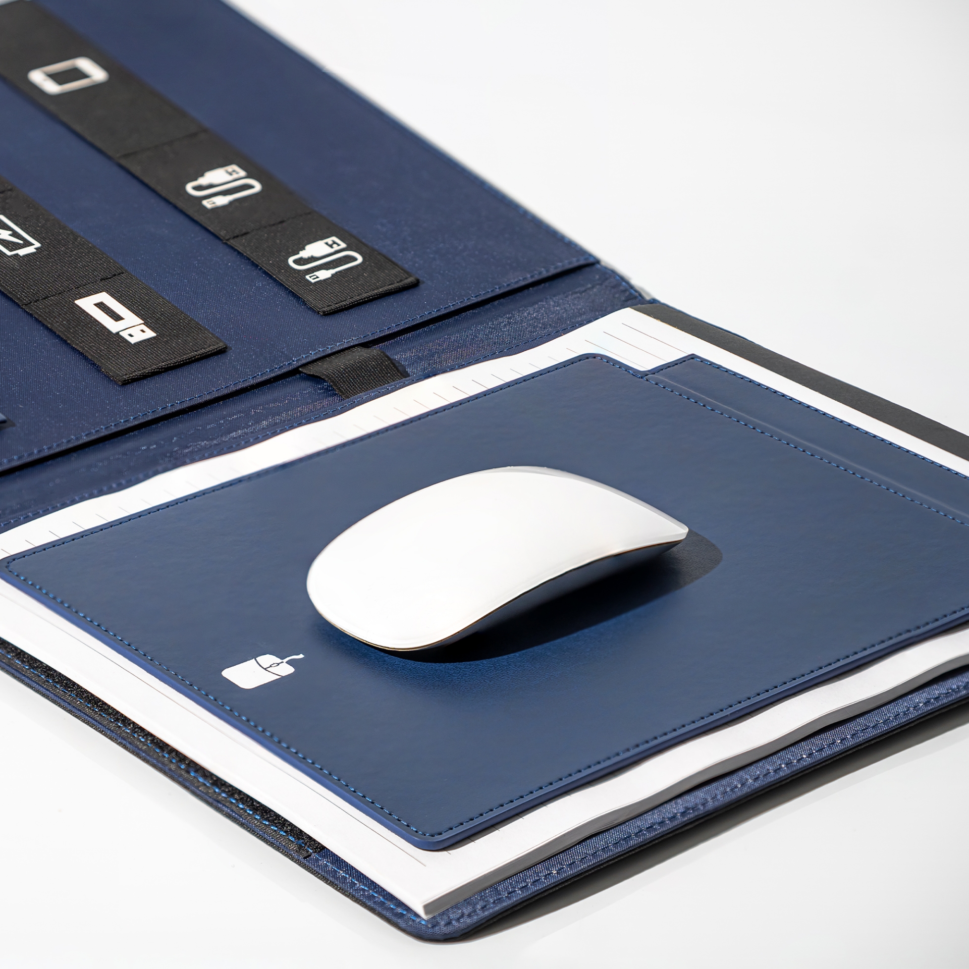 Empty Tech Organiser Padfolio in use